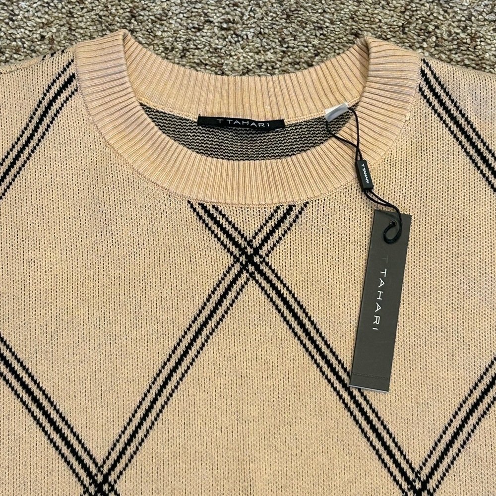 T Tahari Cassic Crewneck Camel Sweater Black Diamond Detail Relaxed Women L NEW - Picture 3 of 16